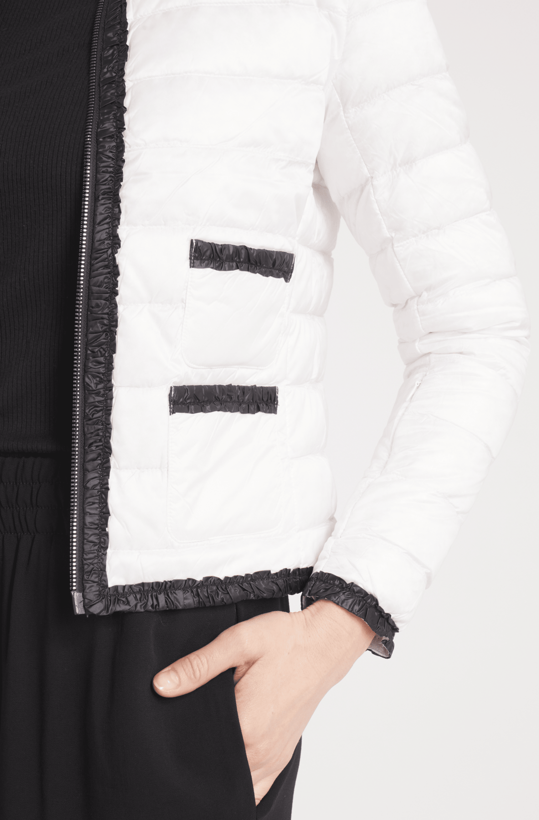 The Buckingham | Down Jacket | Ivory - Cotes of London